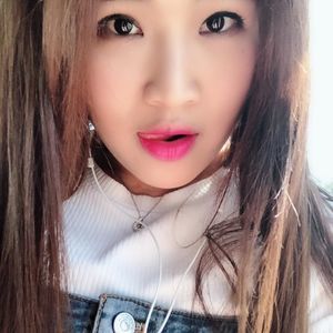 Meet your Posher, Luna